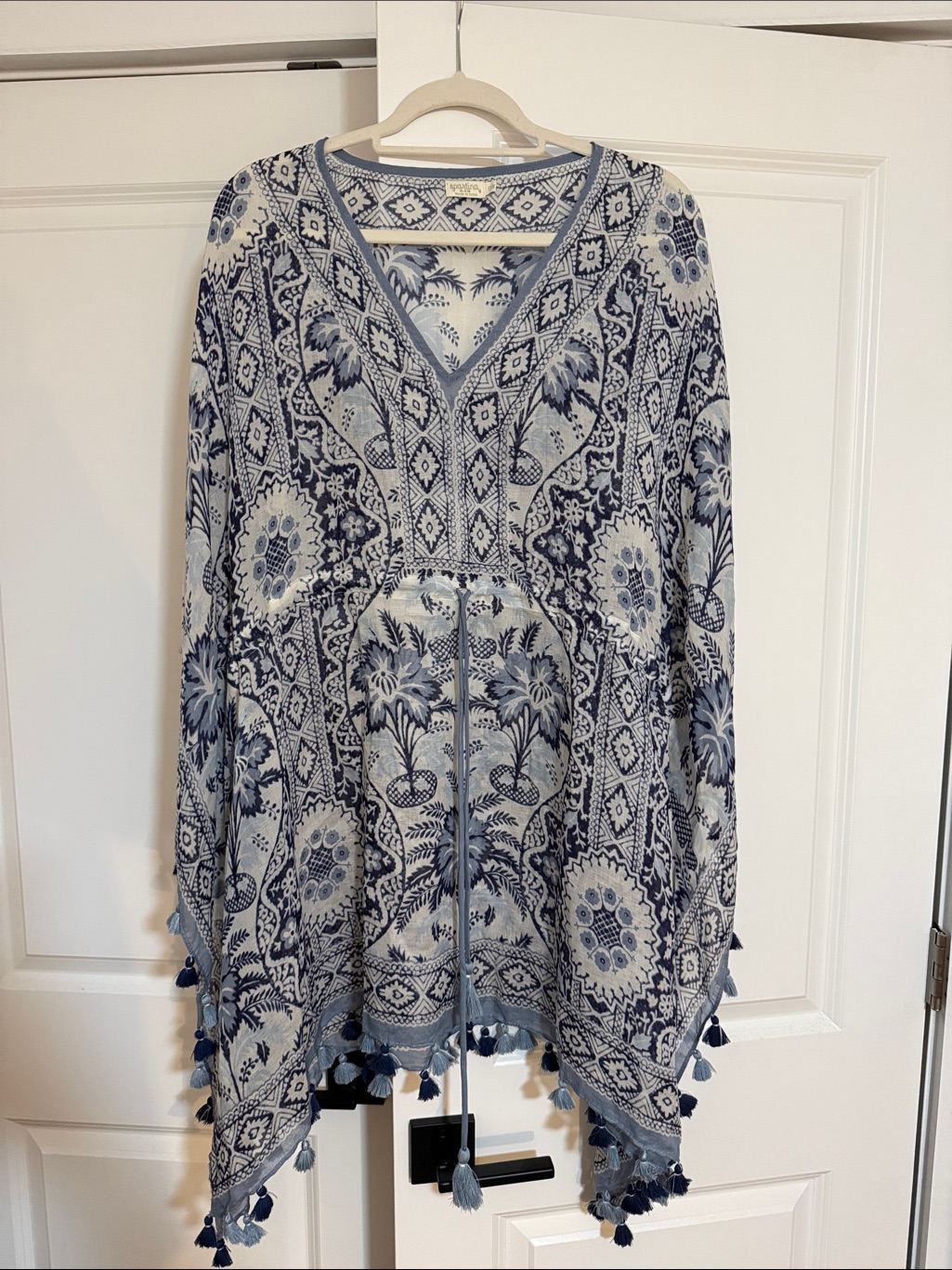 Spartina 449 Blue And White Boho Paisley Tassel Kimono